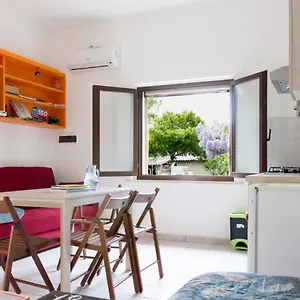 https://8380-il-glicine.it-tuscanyhotel.com